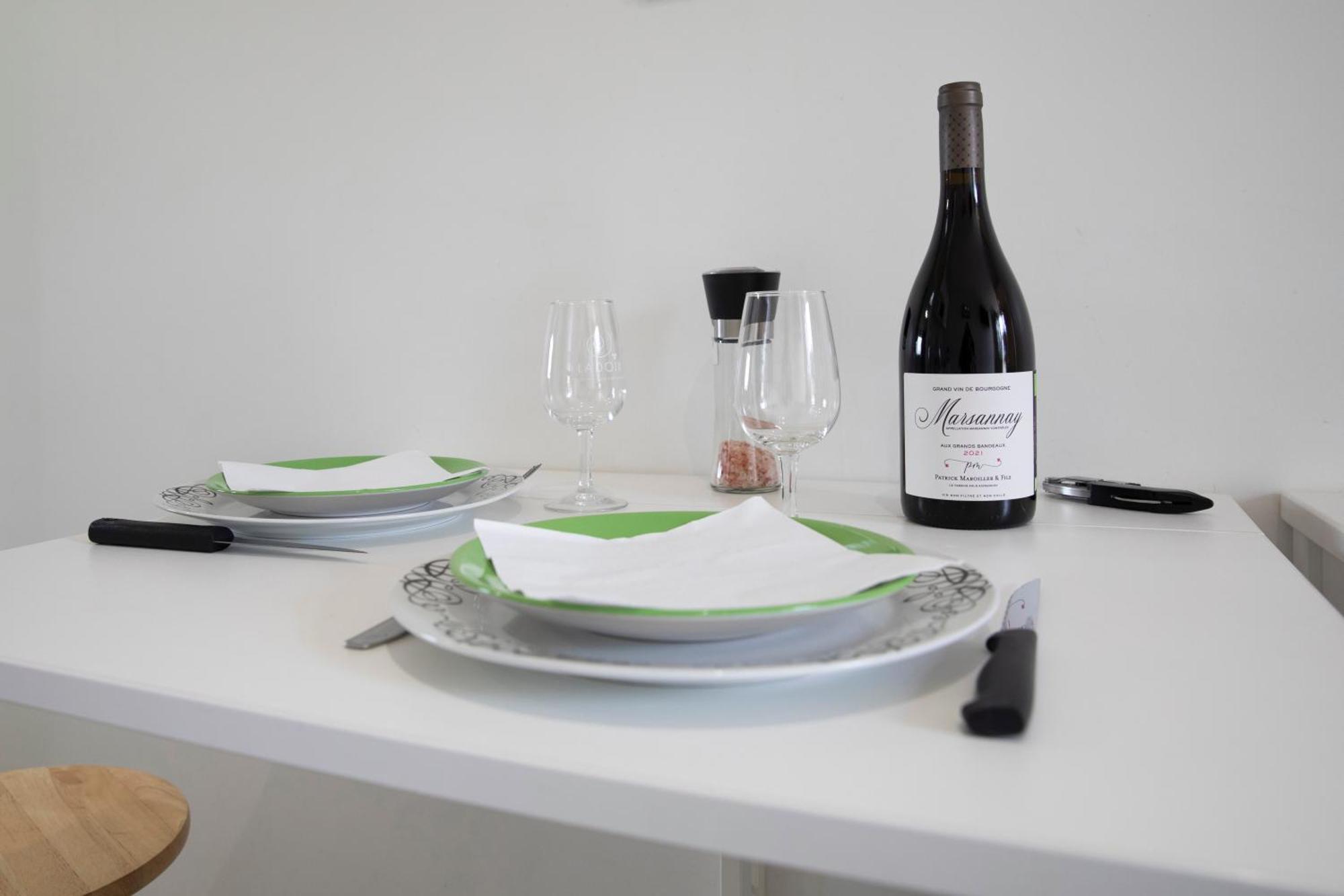 Gevrey Wine Hote Buitenkant foto